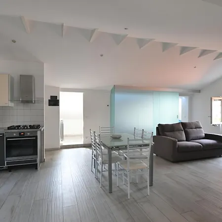 Mansarda In Centro - Luxury Luino