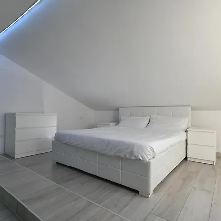 Mansarda In Centro - Luxury Apartment