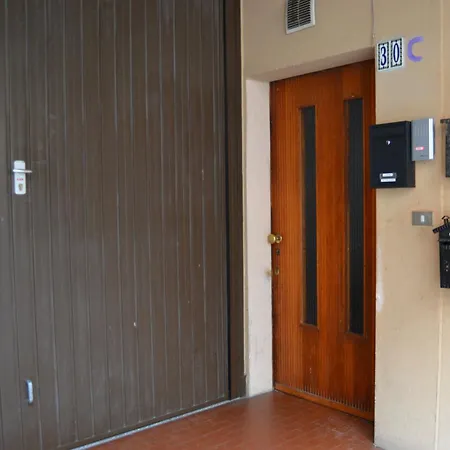 Mansarda In Centro - Relax A Due Passi Dal Maggiore Apartment *
