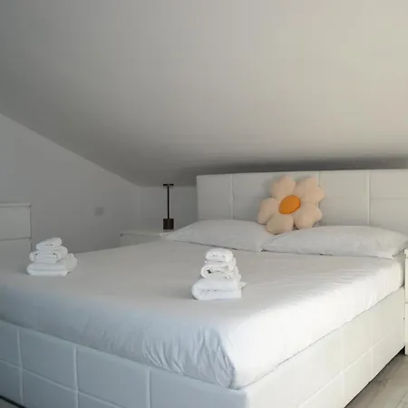 Mansarda In Centro - Luxury Apartment Luino