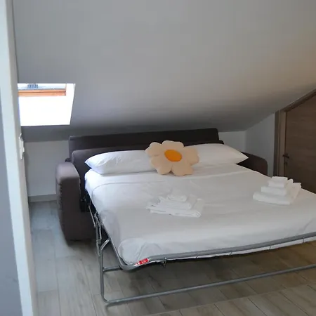 Apartment Mansarda In Centro - Luxury Luino