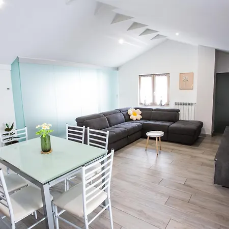 Mansarda In Centro - Luxury Apartment Luino