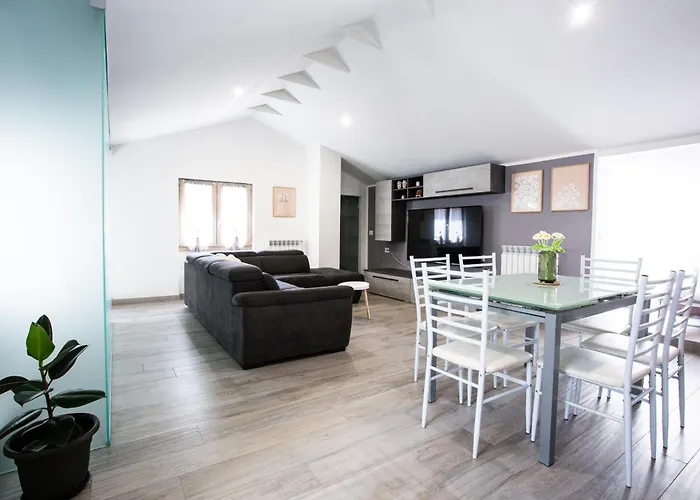 Mansarda In Centro - Relax A Due Passi Dal Maggiore * Luino