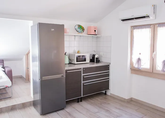 Mansarda In Centro - Relax A Due Passi Dal Maggiore * Luino